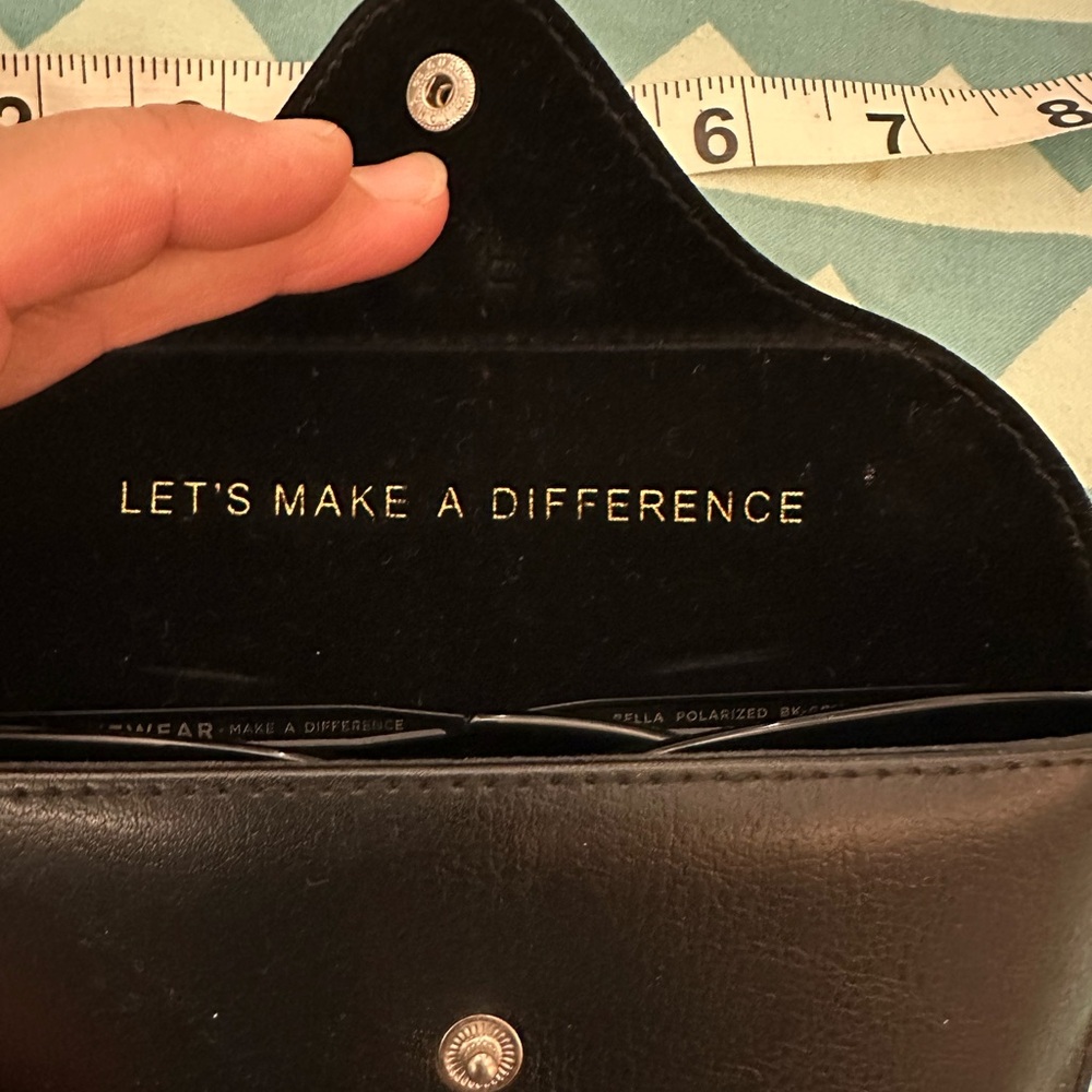 Diff Eyewear Black Sunglasses - Picture 11 of 15